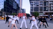 墨尔本Rainbow舞团在广场翻跳4Minute《Crazy》